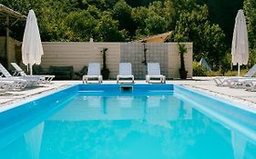 Gipsy Village Park Hotel